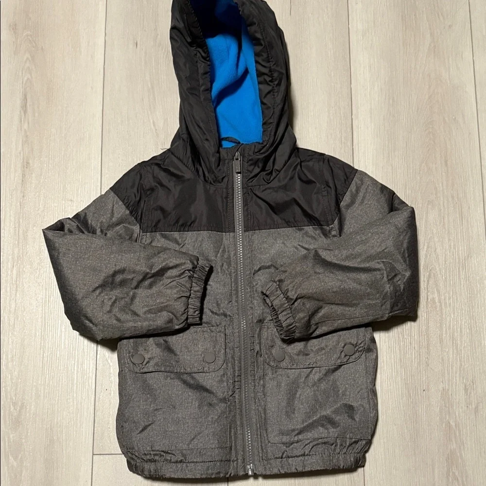 Carter’s Kids Gray and Black Hooded Jacket size S/4